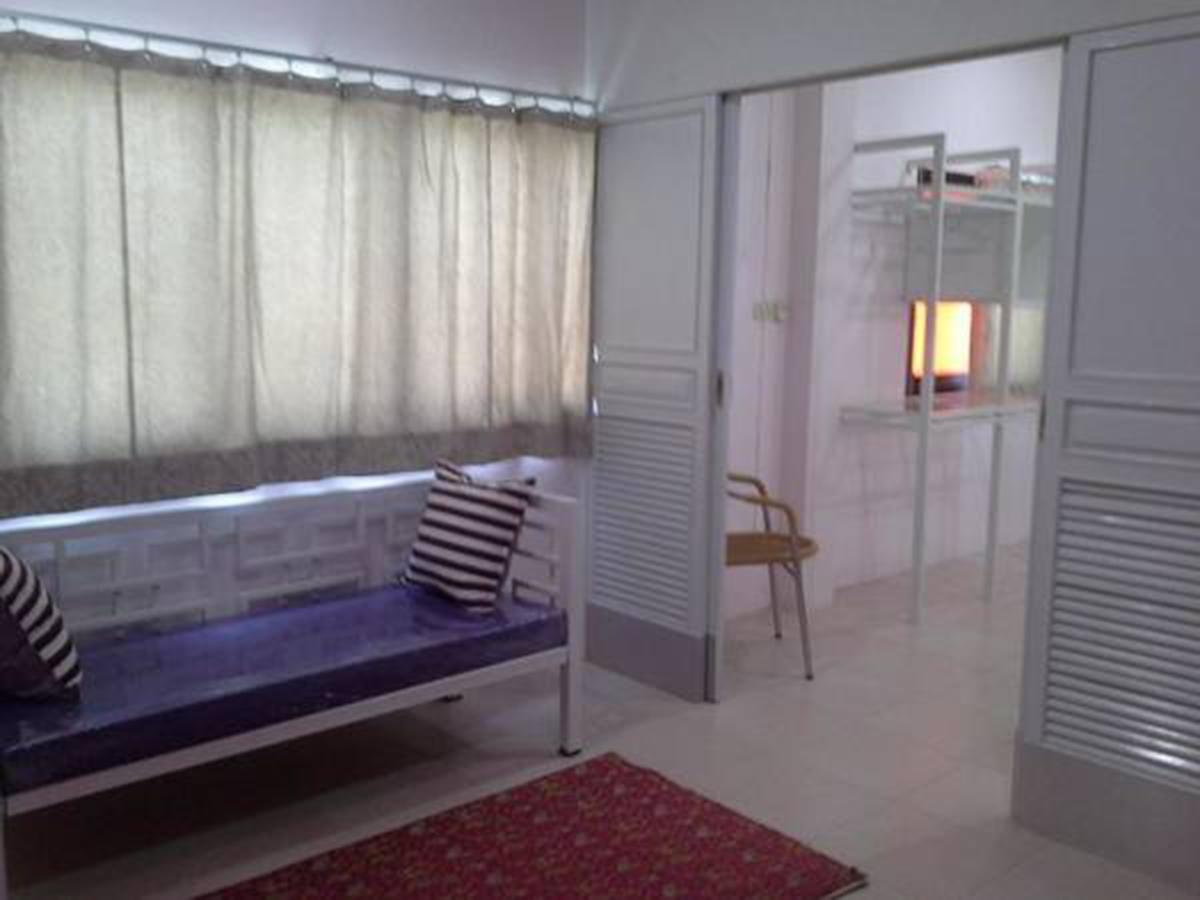 Hostel Buorana Chonburi Exterior foto