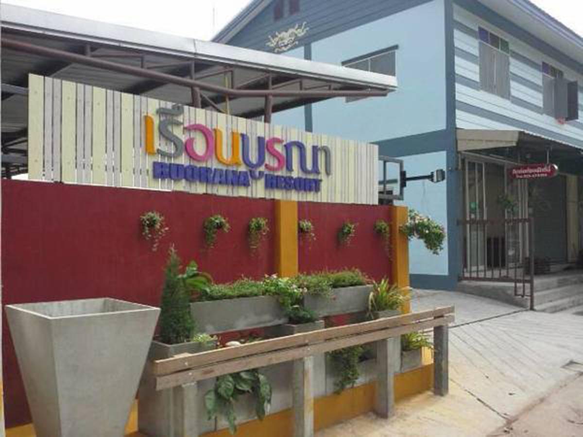 Hostel Buorana Chonburi Exterior foto