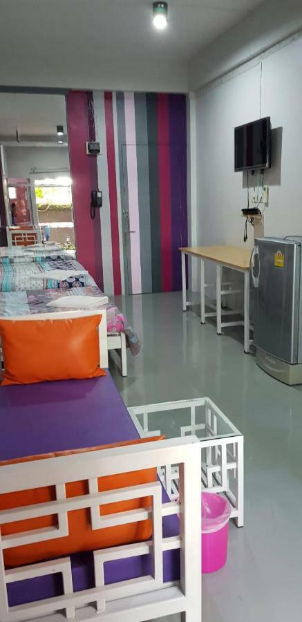 Hostel Buorana Chonburi Exterior foto